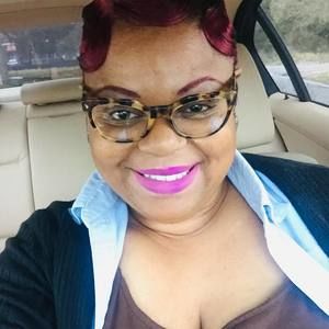 Meet your Posher, Monique